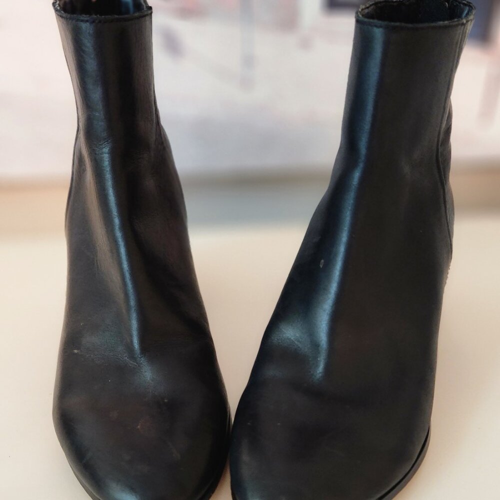 Dolce Vita STUDDED Black Ankle Boots - Women's US 6.5 - Picture 2 of 15